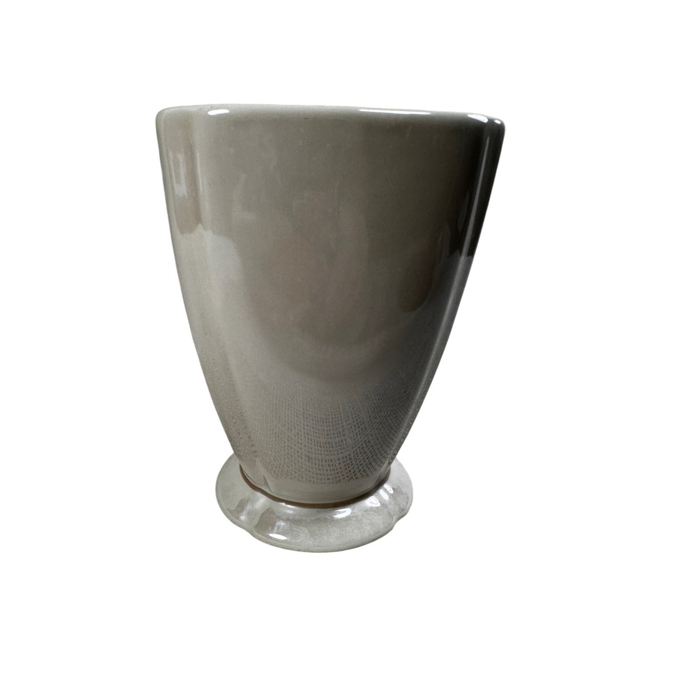 Martha Stewart Everyday Cream Ceramic Vase Scalloped Pedestal Base 4.5 Inch‎